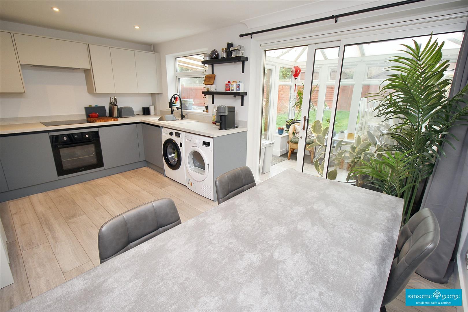 Tadcroft Walk, Calcot, Reading